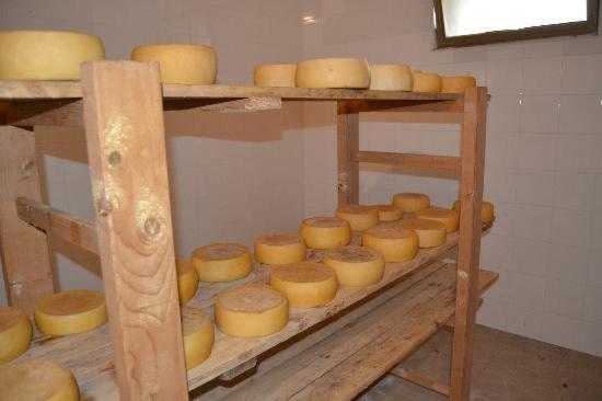 Agriturismo E Antica Fattoria Matteu Bed & Breakfast Теулада Екстериор снимка